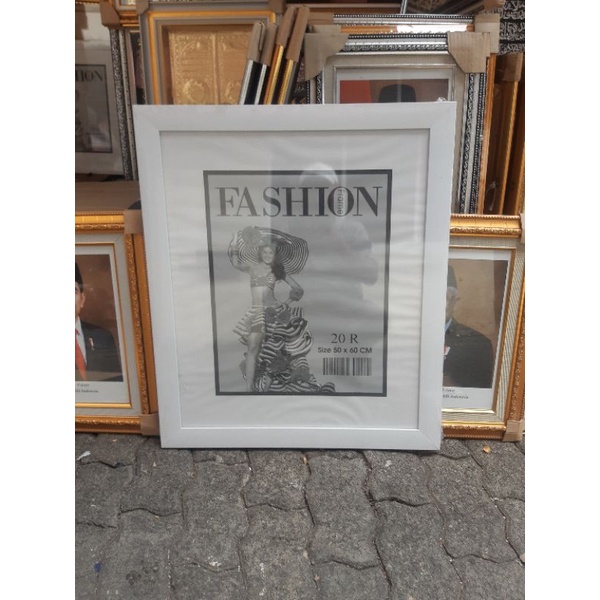

bingkai foto plus kaca minimalis 5 senti ukrn 50 x 60