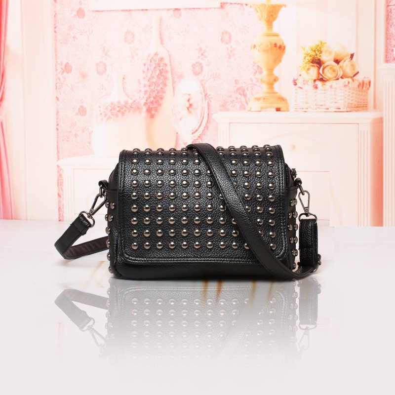 tas slempang mini wanita batam import untuk pesta jalan santai