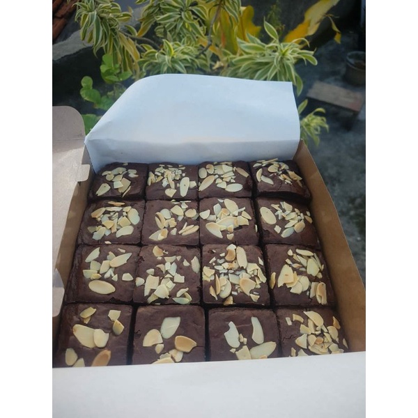 

Satu Loyang Brownisekat Panggang 20X20
