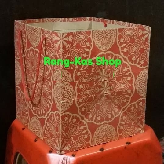

Paperbag Batik Kue Small 22x22 cm samson doff