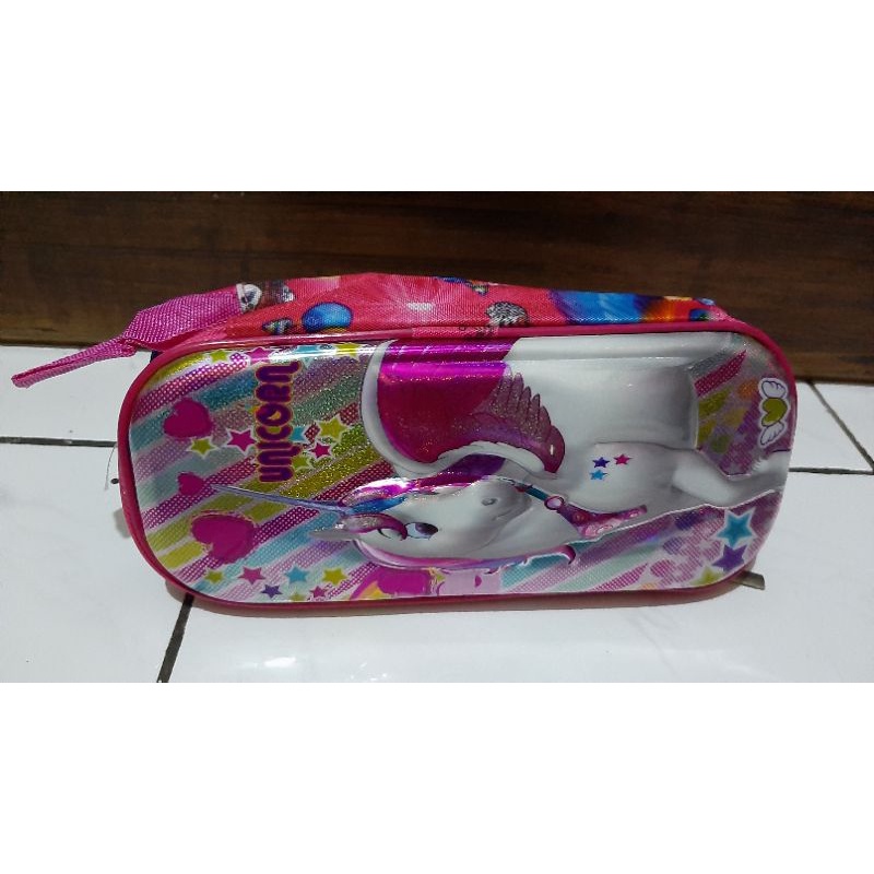 

Tempat Pensil 3D Unicorn
