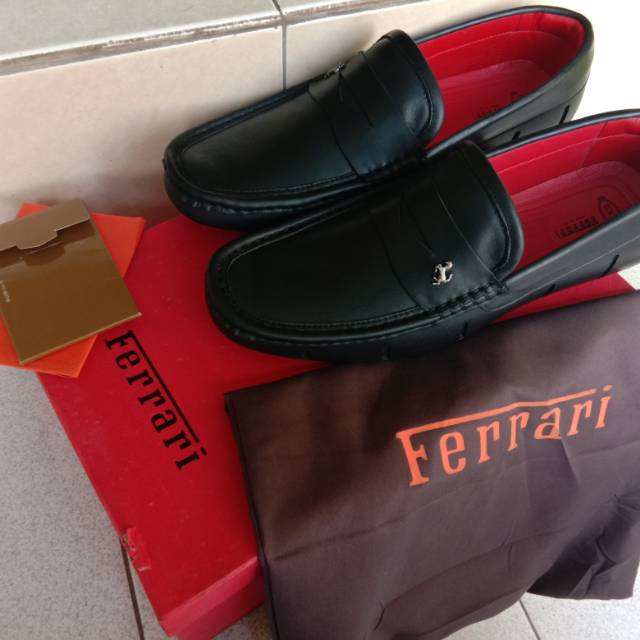 Sepatu tods ferrari limited edition 100% original size 43
