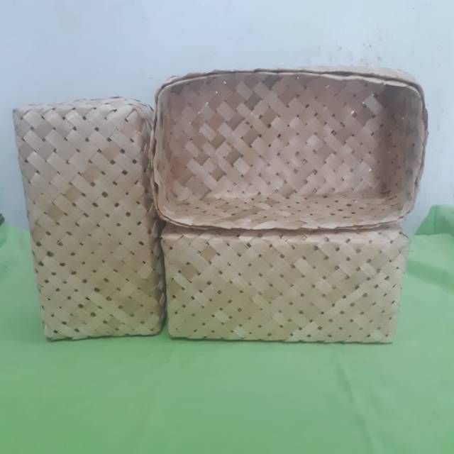 Besek bambu cantik persegi panjang 20x10 cm