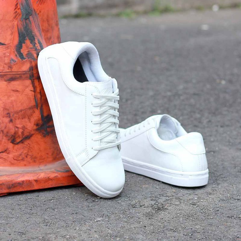 Bos - Sepatu Sneakers Putih Hitam Pria Cowok PERFECT CASUAL STYLE Kets Mills Keren Sepatu Santai Sekolah Hitam