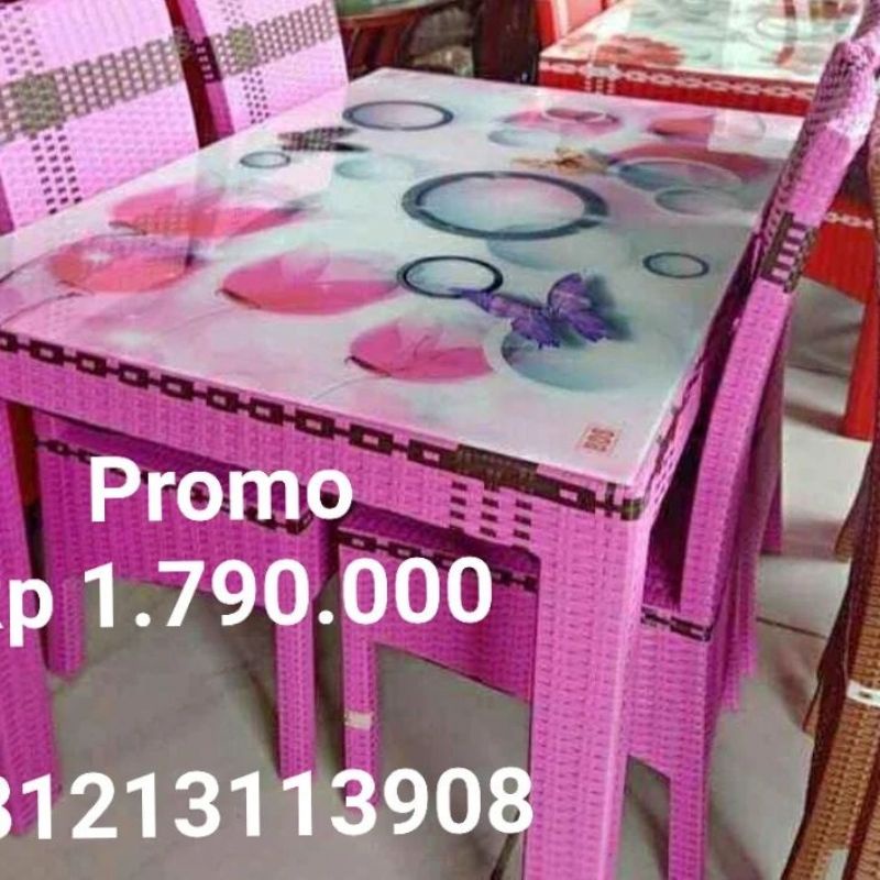 MEJA MAKAN KACA ROTAN SINTETIS