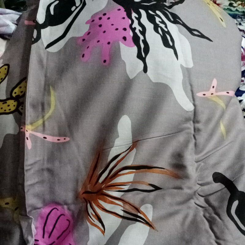 SALE..SALE...katun rayon motif kaktus 3m Rp 80.000