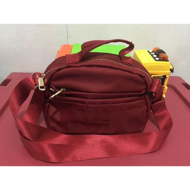 Tas selempang parasut