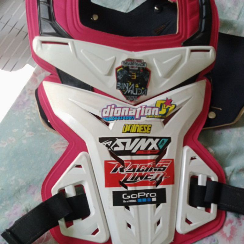 bodyprotector (pengaman badan)free sarung tangan fox @trail @pengaman @balap