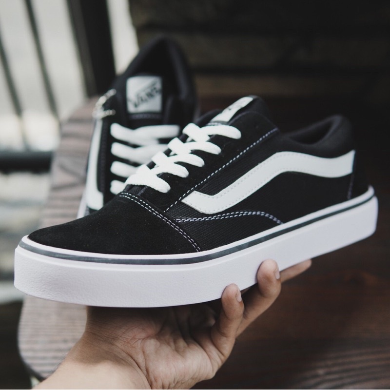 SEPATU PRIA VANS KASUAL HITAM OLDSKOOL /PUTIH PRIA LAKI COWOK VENS OLAHRAGA LARI RUNNING KEREN BISA COD!!