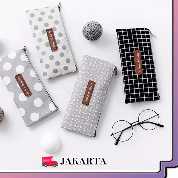 

PROMO BESAR (bpe-234) TEMPAT PENSIL MOTIF GEOMETRIC VALLEY