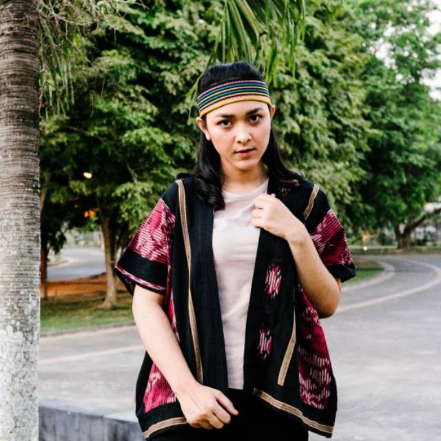 Baju tenun asli produksi lombok