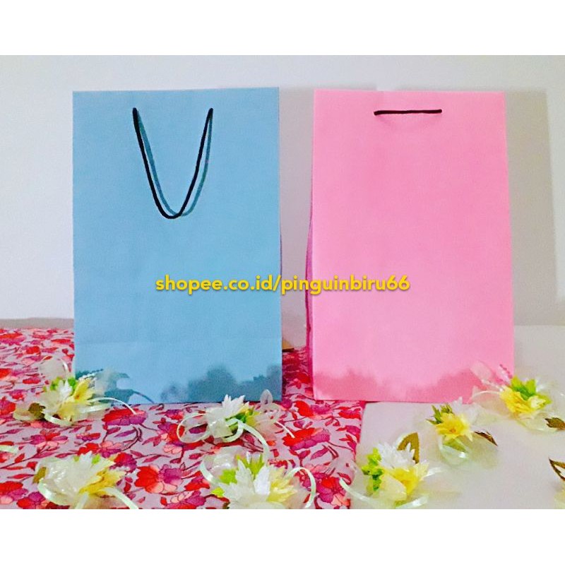 

GOODIEBAG paperbag PINK & BLUE special event . JUMBO serbaguna 18 x 11 x 30 cm