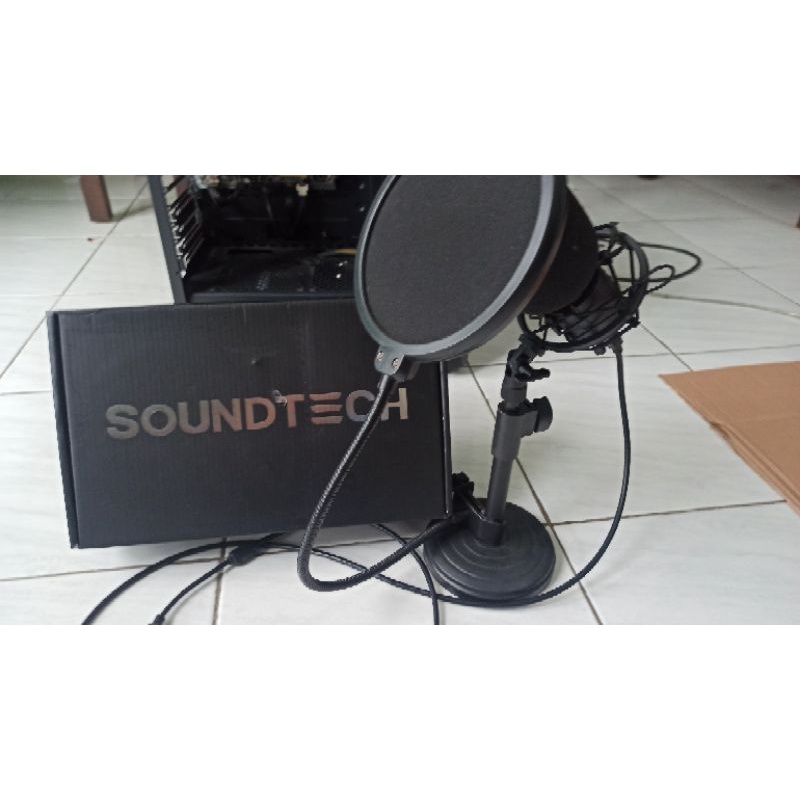 Mic Soundtech ST-800