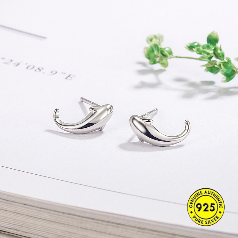 Anting Bentuk Ikan Emas Warna Silver Untuk Wanita