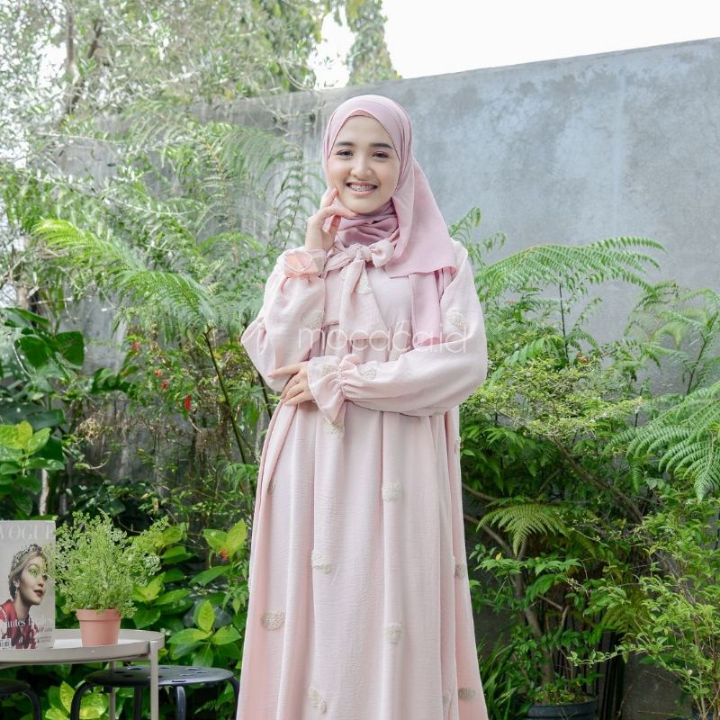 Dress Lebaran Premium Bahan Crincle Embroidery timbul lengan karet baby pink baby blue hitam