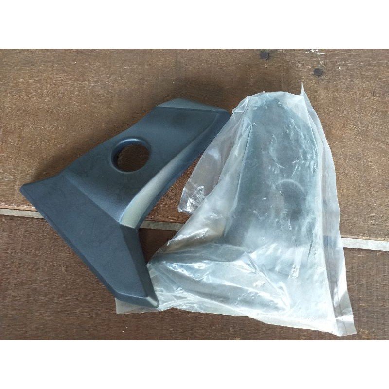 Cover Tutp Footstep Sayap Honda Revo Lama Supra x 125 sepasang Kanan Kiri