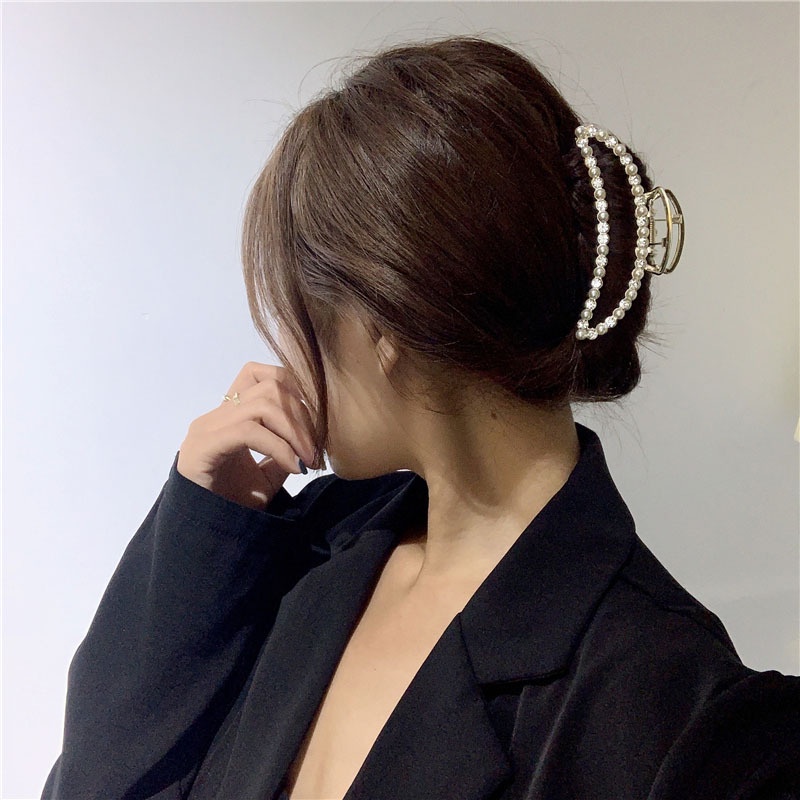 JEPIT BESI MUTIARA JEPITAN PEARL JEDAI KLIP METAL GOLD SILVER AKSESORIS RAMBUT ELEGAN KOREA WANITA WARNA EMAS BESAR TEBAL KOREAN WOMEN FEMALE ELEGANT SMALL PEARLS RHINOSTONE JAW THICK HAIR SHARK MOON CLAW HAIRCLIP CLIPS MEDIUM LARGE BIG JUMBO