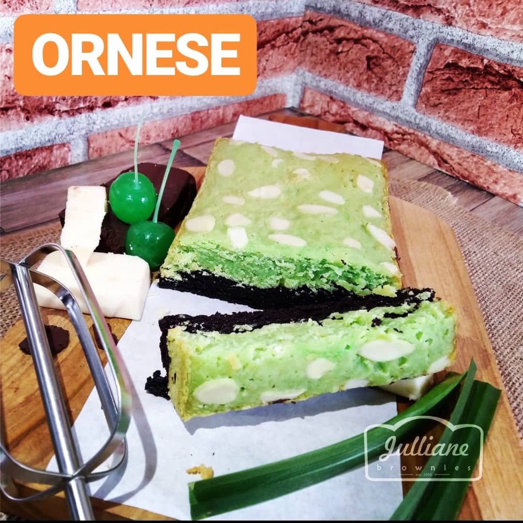 

Brownies Box Panggang Rasa Pandan Cokelat 28x10 cm