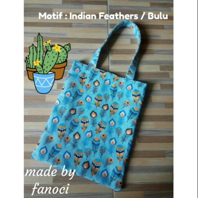 

Totebag / Goodie Bag Kanvas motif Bulu Biru