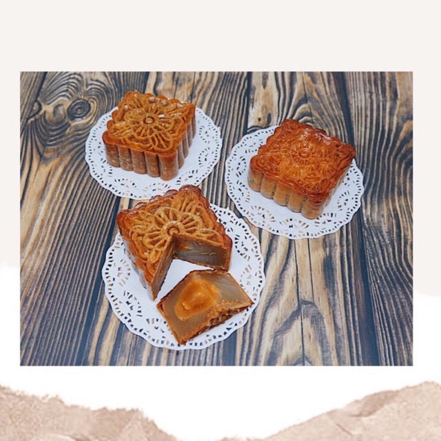 

KUE BULAN / MOONCAKE