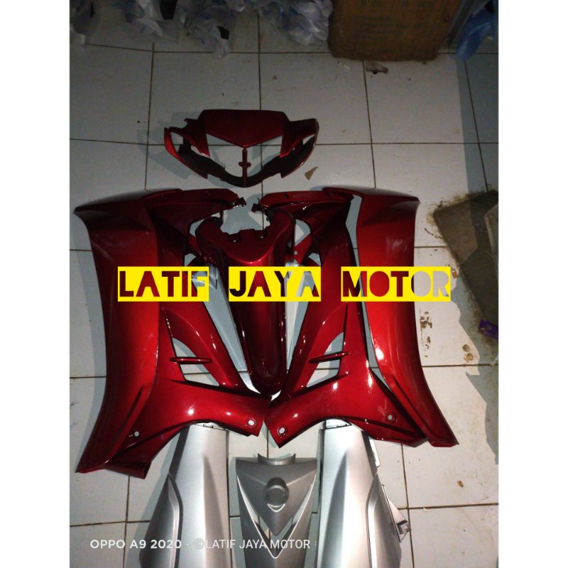 YAMAHA VEGA NEW  FULL BODY HALUS yamaha vega R New merah silver Tahun 2006 2007 2008