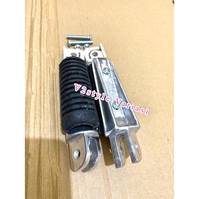 NEW PROMO STEP DEPAN VIXION KARET FOOTSTEP DEPAN VIXION OLD NEW NVA NVL BYSON SCORPIO MX KING DLL PIJAKAN KAKI SET KARET DEPAN MOTOR SET JARUM KUNCI BAUT PER BREKET KANCING  PNP CHROME SILVER KARET HITAM INJAKAN KARET HITAM