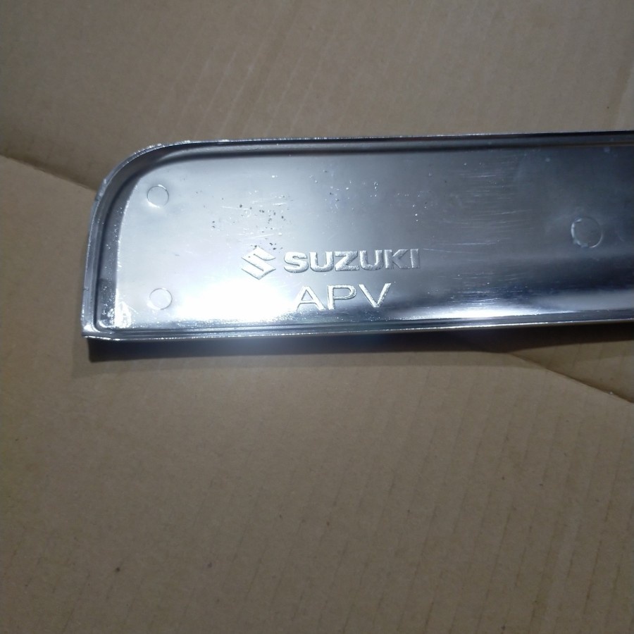 TRUNKLID TRUNK LID PEGANGGAN PEMBUKA BAGASI BELAKANG SUZUKI APV ORIGINAL CHROME