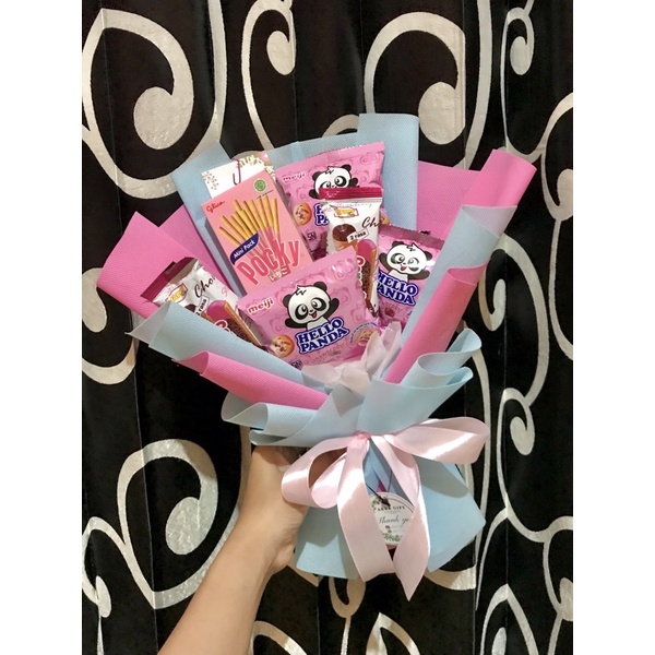 

BUKET SNACK MURAH by @arra_gift buket wisuda / buket graduation / buket ultah