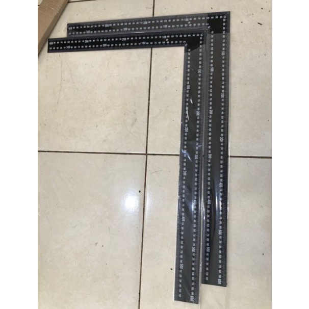 penggaris siku hitam 600 x 400 mm alat ukur sudut perlengkapan tukang kayu dll