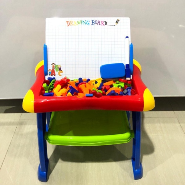

Mainan anak edukasi magnetic learning table / papan magnet alphabet Diskon