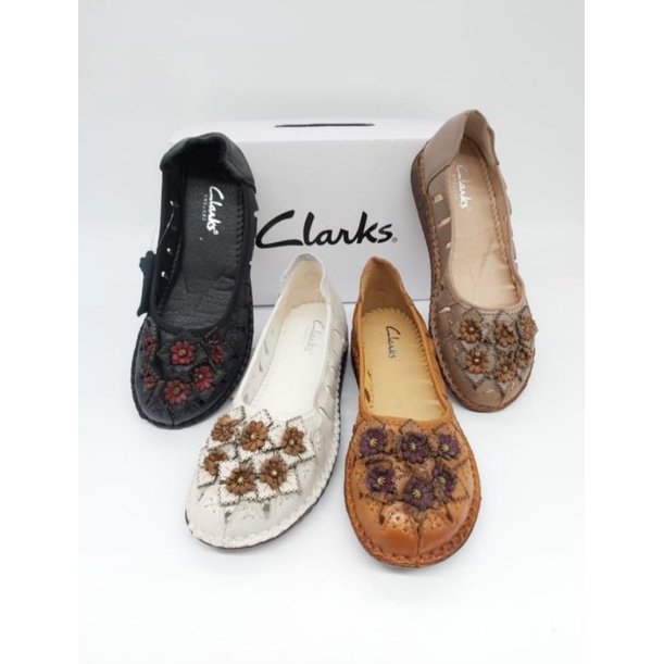 PROMO SEPATU CLARKS