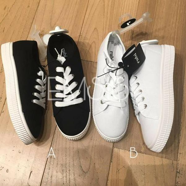 Terbatas>> Sale  Rubi sepatu bertali .. Aman