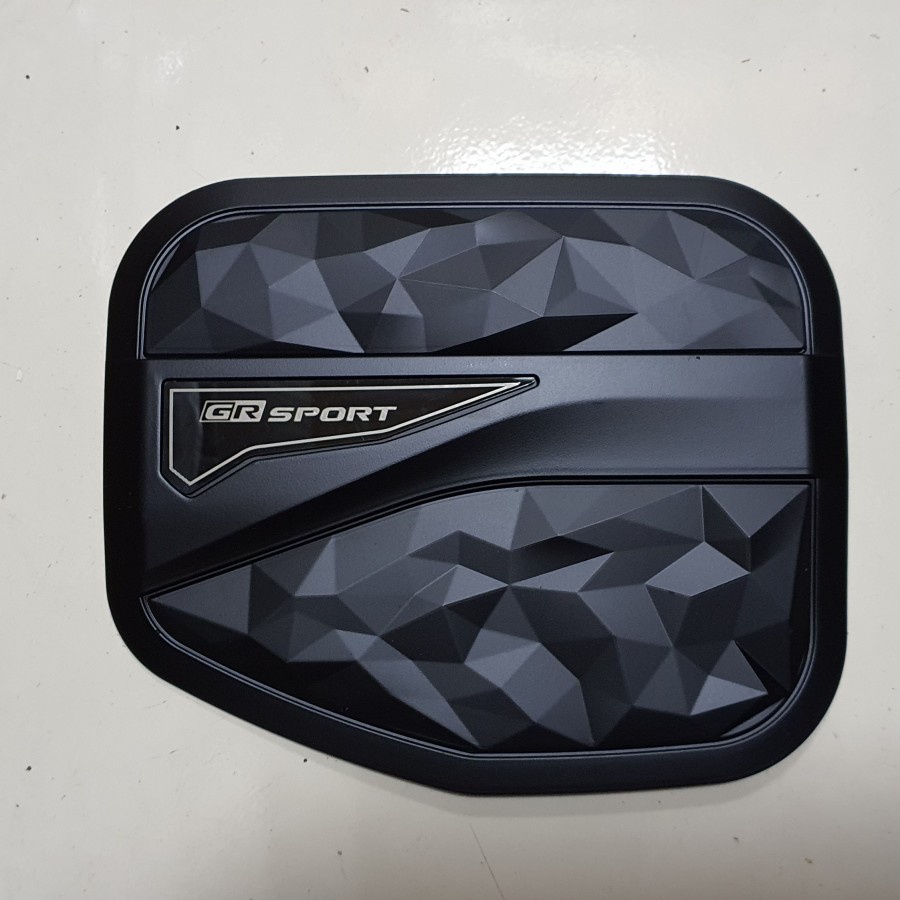 Tank cover hitam doff tipe GR sport All new innova reborn 2016-2022.