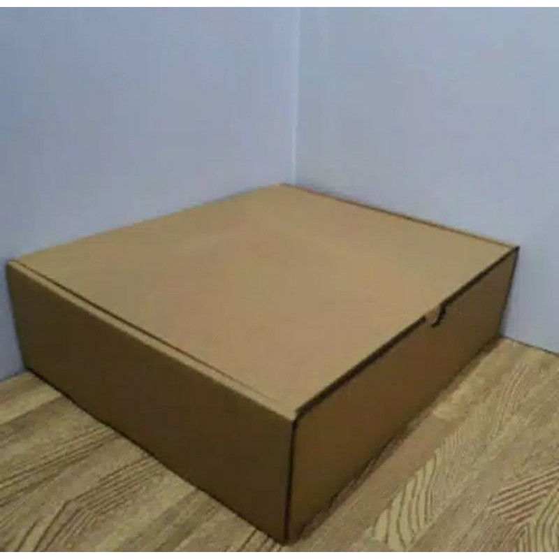 

Box 27.5 x23x7.5 cm (KAIN) KardusBox/Karton/Polos/hampers/baju