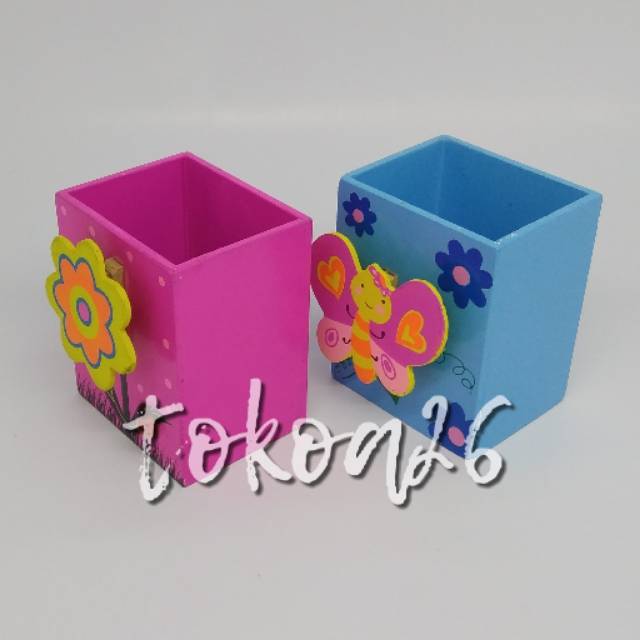 

Tempat pensil kayu + bagian depan penjepit memo
