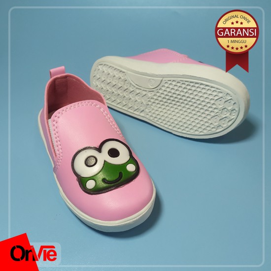 Sepatu Slip On Anak Motif Keroppi Karet 3D | Sepatu Kids Onvie