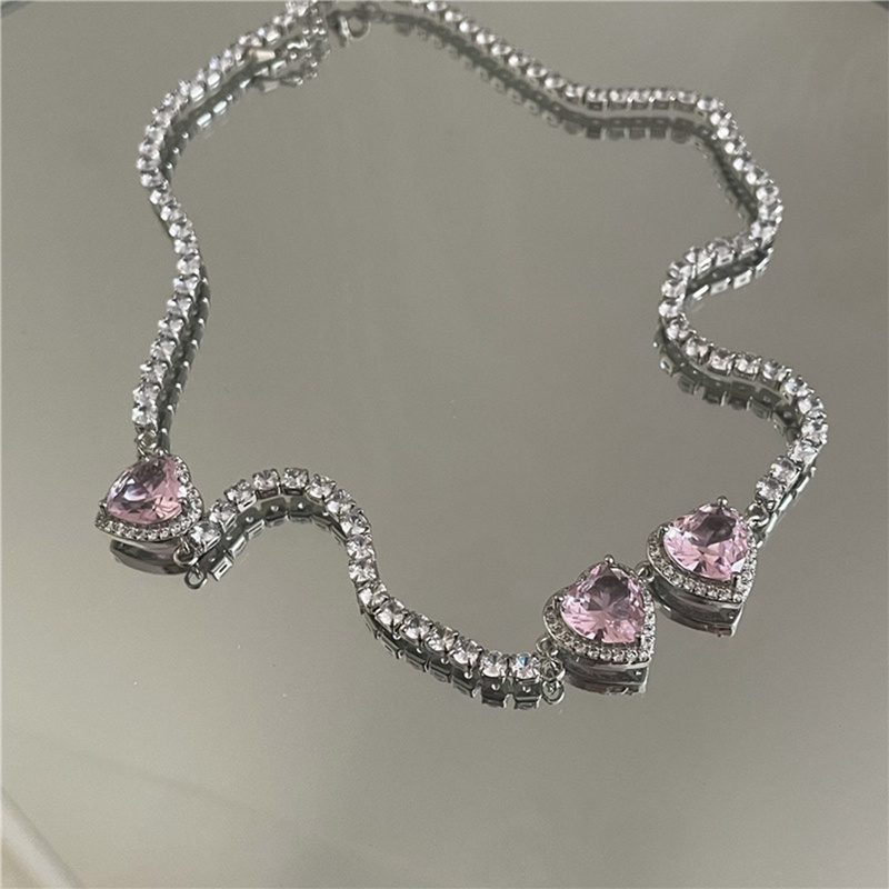Kalung Rantai Klavikula Hias Hati Bahan Zirkon Warna Pink Gaya Korea Untuk Perempuan
