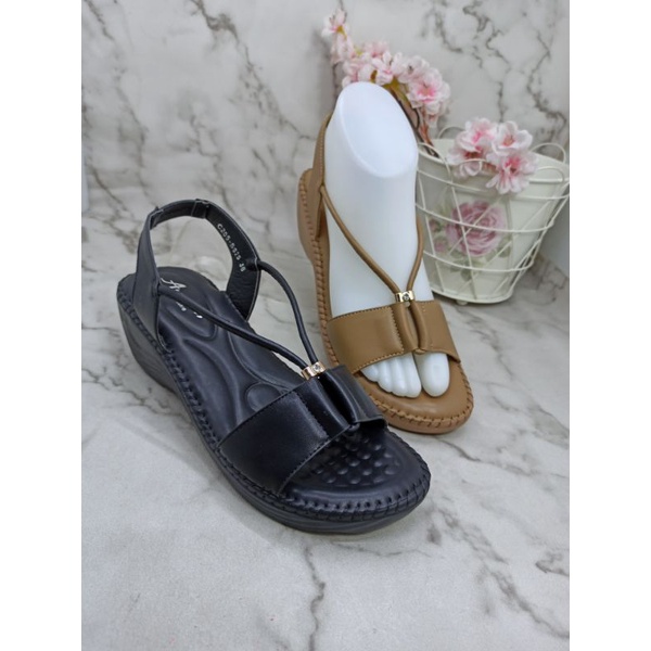 Wedges sepatu sandal wanita Austin S 825