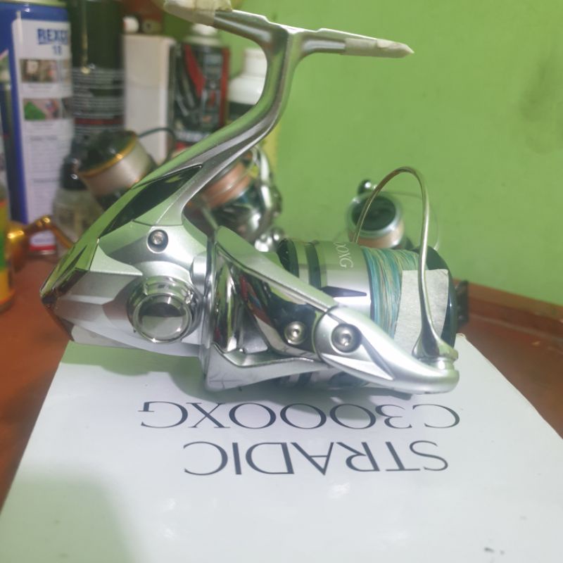Reel shimano stradic c3000xg fl