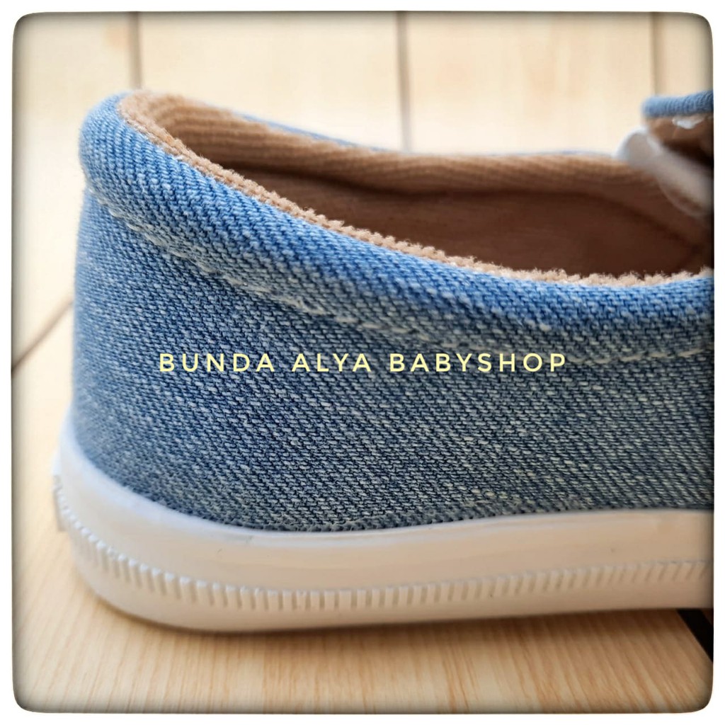 Sepatu Anak Perempuan Jeans Usia 6 7 Tahun Size 34 BIRU - Sepatu Anak Slip On Denim Alas Karet Anti Licin