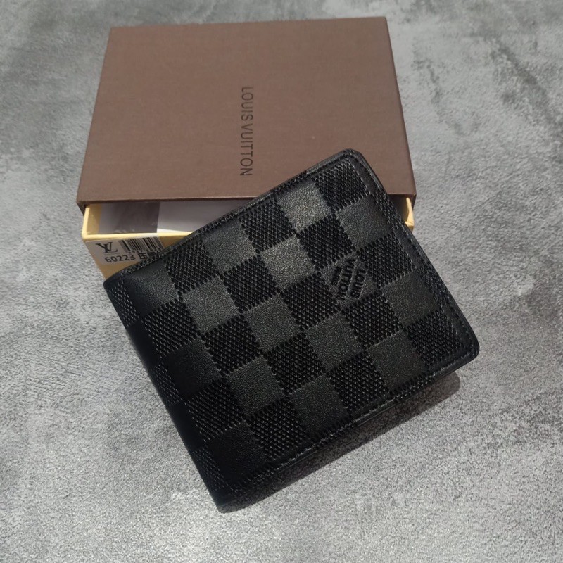 Dompet pria LV embosed