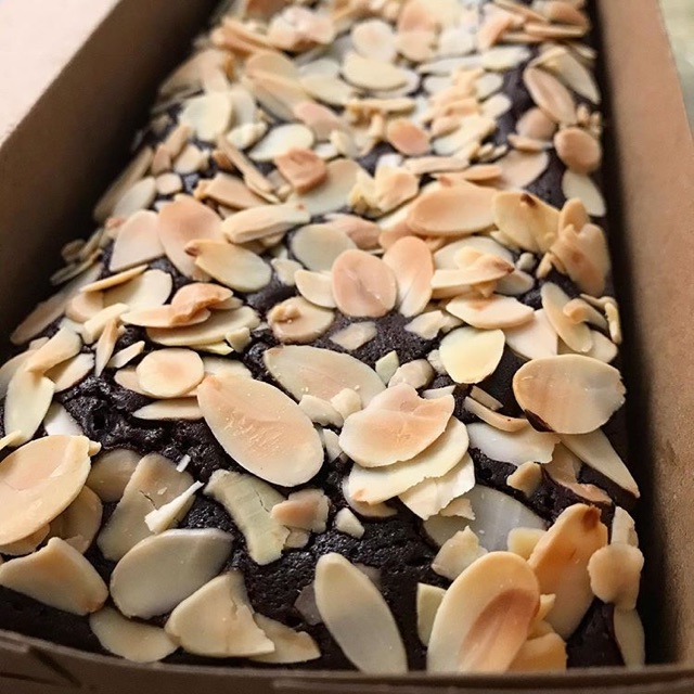

BROWNIES PANGGANG CIREBON 20x10cm