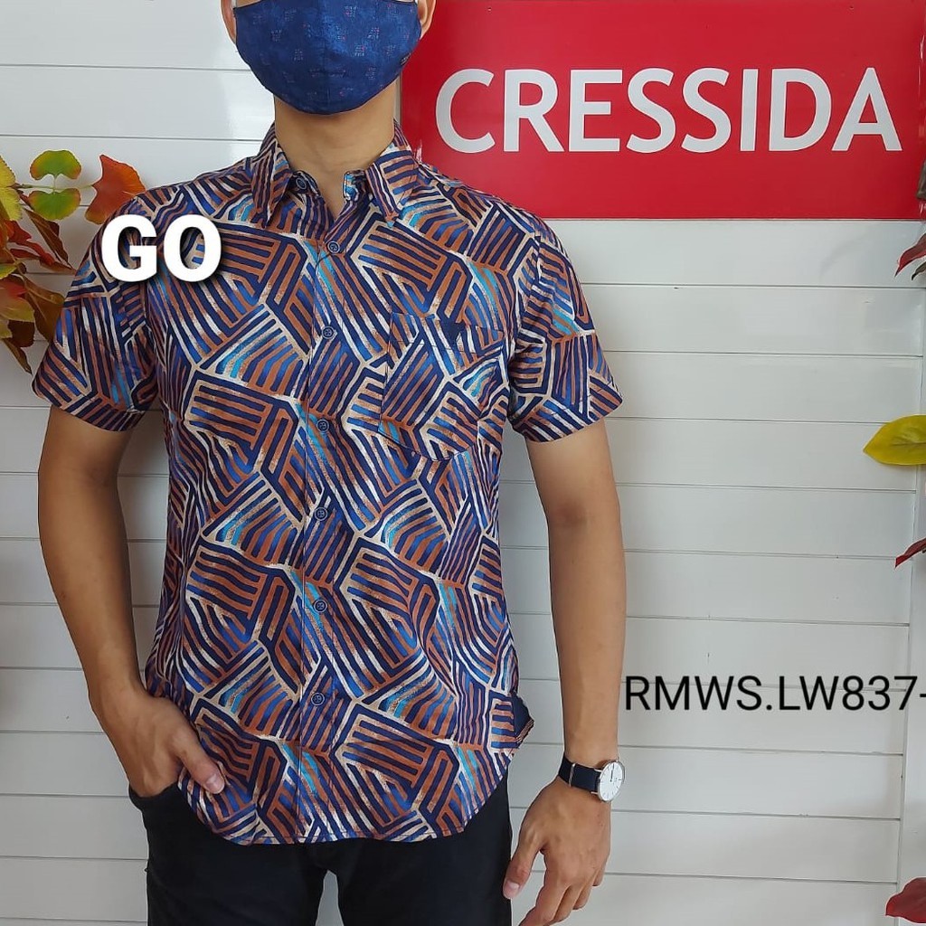 BB CRESSIDA KEMEJA PRIA BATIK SLIMFIT Kemeja Casual Kemeja Lengan Pendek