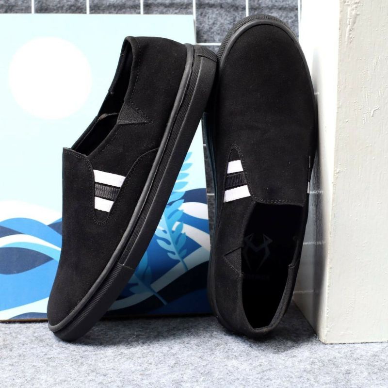 MADEMAX XEBEC Sepatu Slip On Pria Casual Santai Sneakers Tanpa Tali Spatu Selop Pria Kerja Semi Formal Outdoor