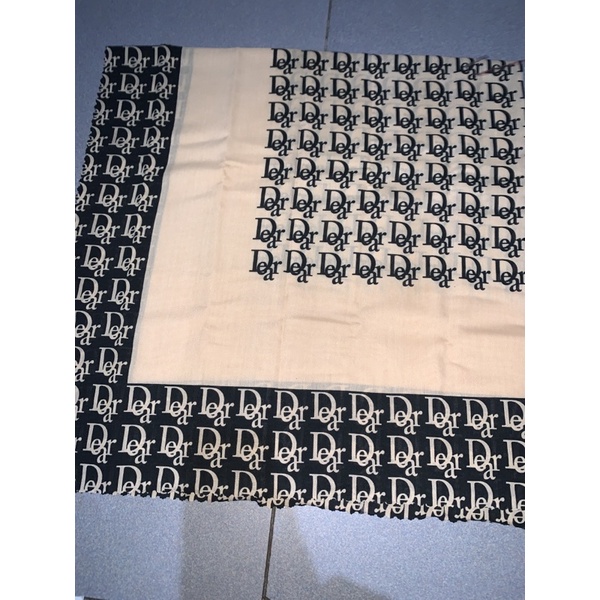 SEGIEMPAT VOALDENAY KW PREMIUM / HIJAB JILBAB SQUARE VOAL MOTIF LASER CUT-Motif 27