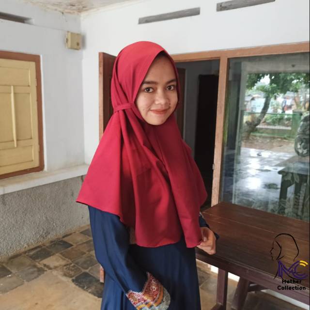 Hijab Kerudung Bergo Merah Biru Langit Bahan Katun