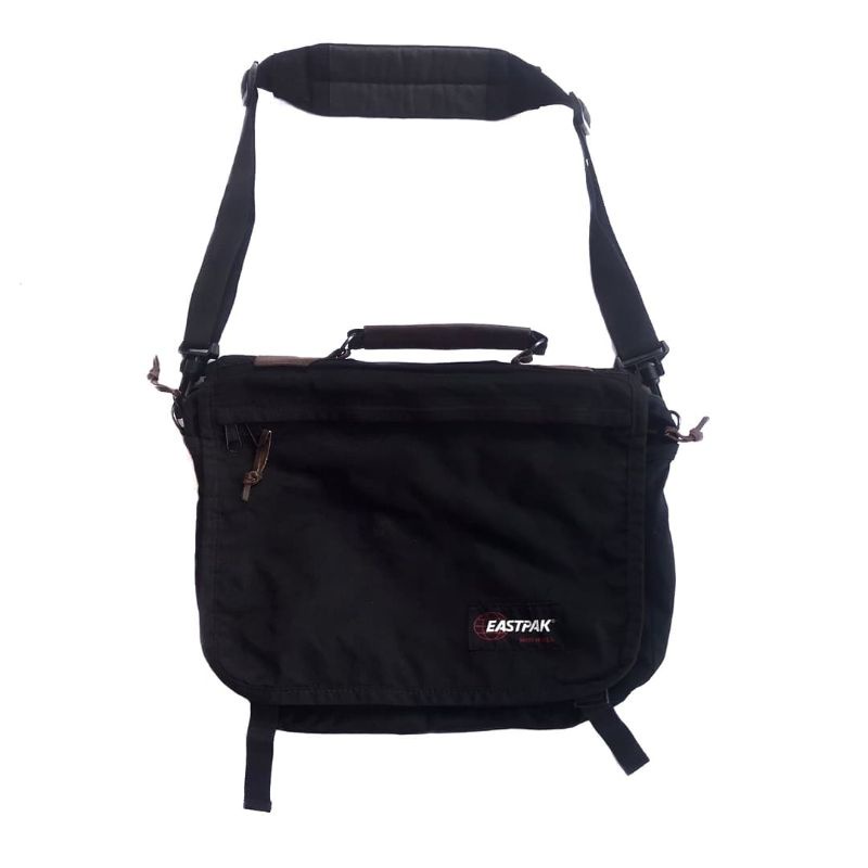 SLING BAG EASTPAK