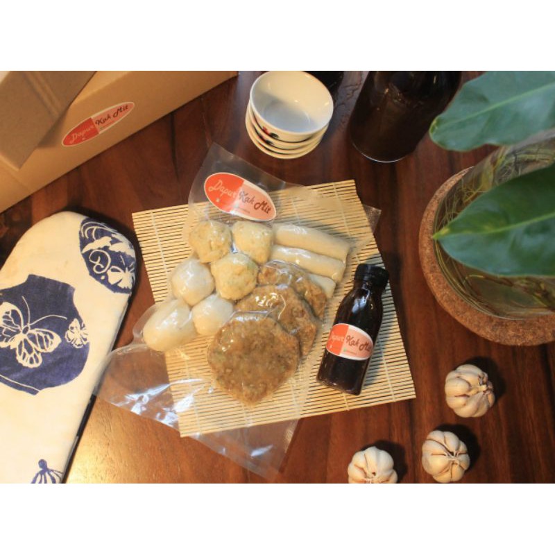 

PEMPEK MIX 12 (ADAAN, TELUR, LENJER, KULIT)