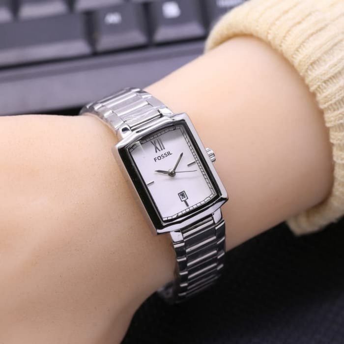 De20G Jam Tangan Wanita Analog Fosil 1902 Rantai Kotak Fashion Wanita - Gold Y520511Uu