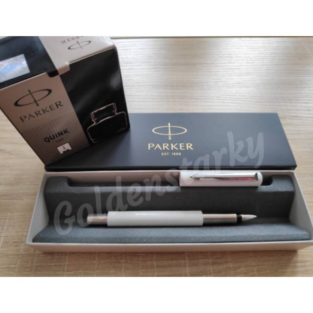 

Paket 1 Klik: 1pcs Parker Vector Standard White Fountainpen + 1pcs Quink Black